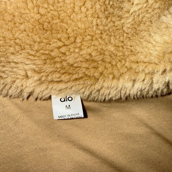 Women’s Alo Faux Fur Trench Coat Brown Camel Sherpa Open Front Size Medium - Picture 2 of 8